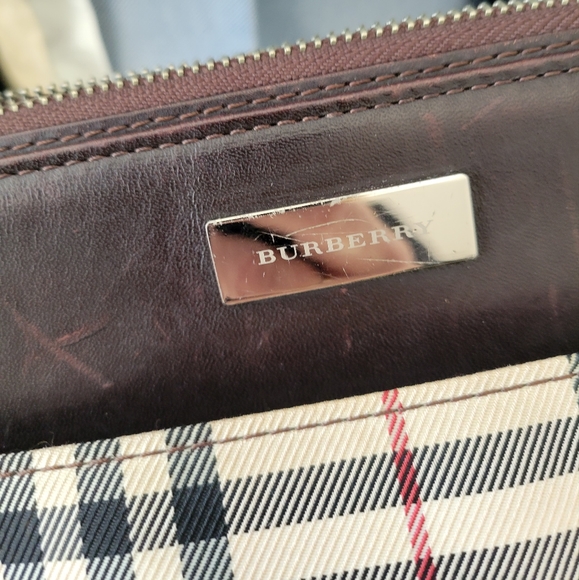 Burberry Bag - Picture 4 of 10